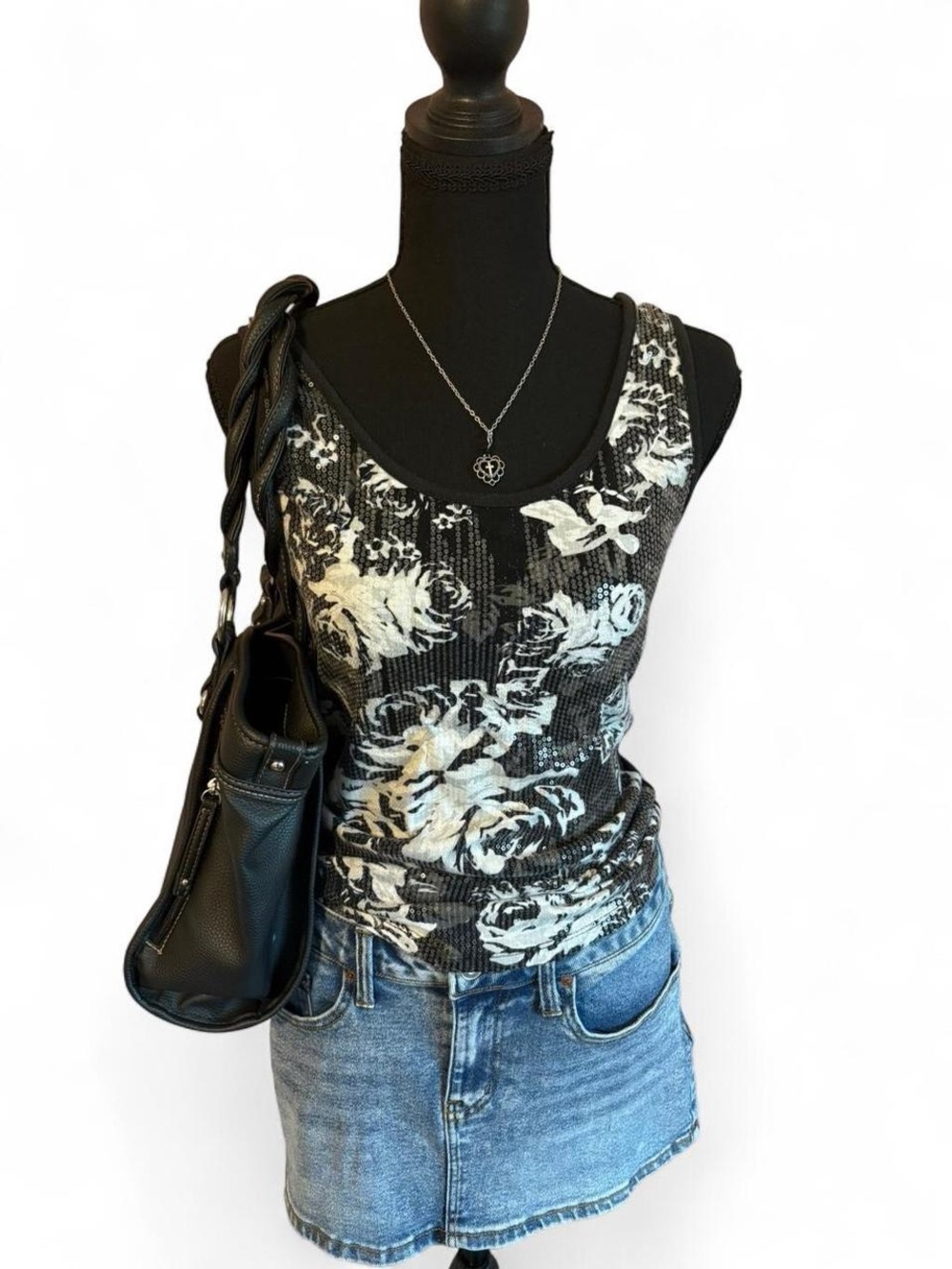 BONGO Women’s Floral Ribbed Scoop Neck Sequin Tank Top, Size M